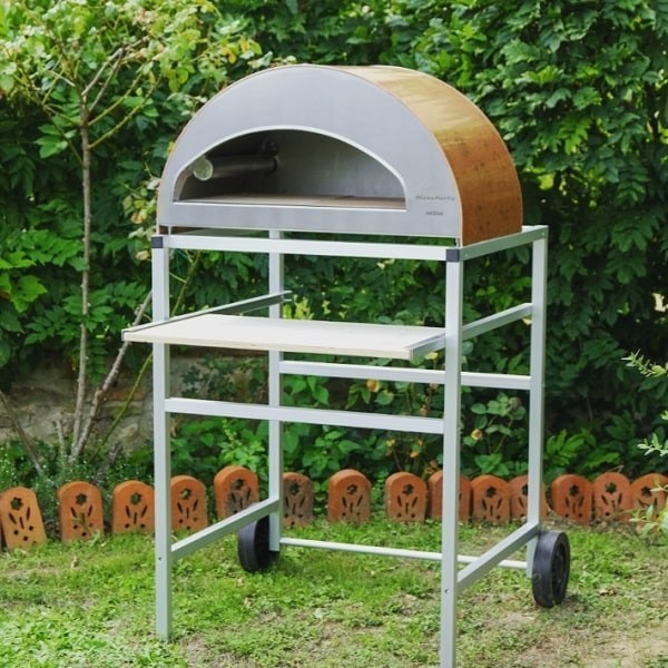 Emozione / Ispirazione: Soporte con ruedas hecho de aluminio