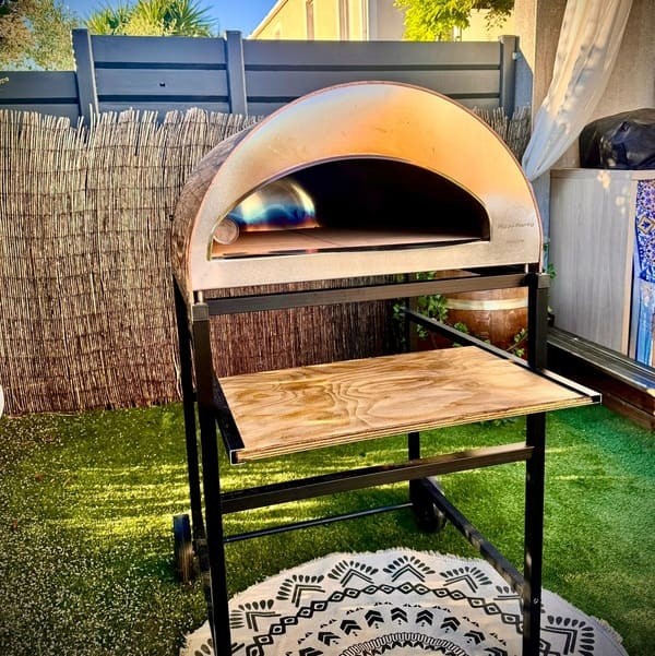Emozione / Ispirazione: Soporte con ruedas hecho de aluminio