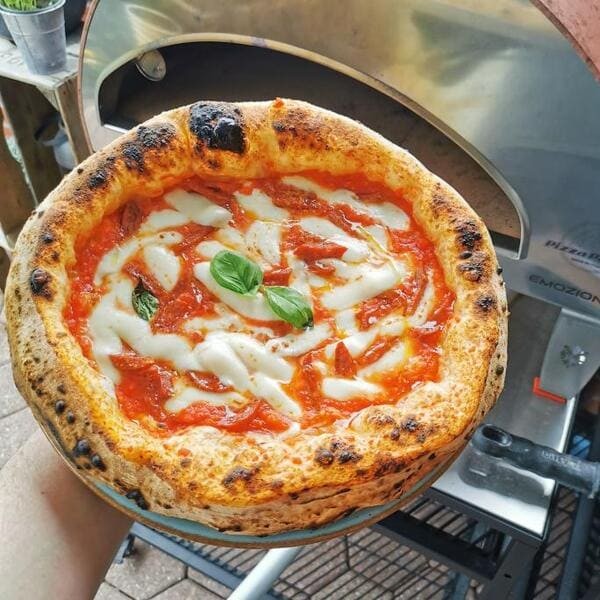 Horno de gas exterior Emozione grande para 2 pizzas "PLATA CLARA" 40x70 cm