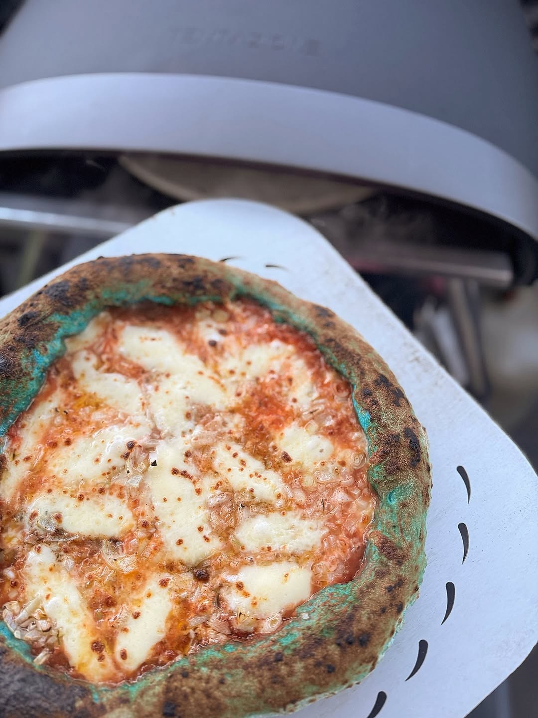 Tentazione Air: Horno de gas con piedra de cocción giratoria de 40 cm (16″)