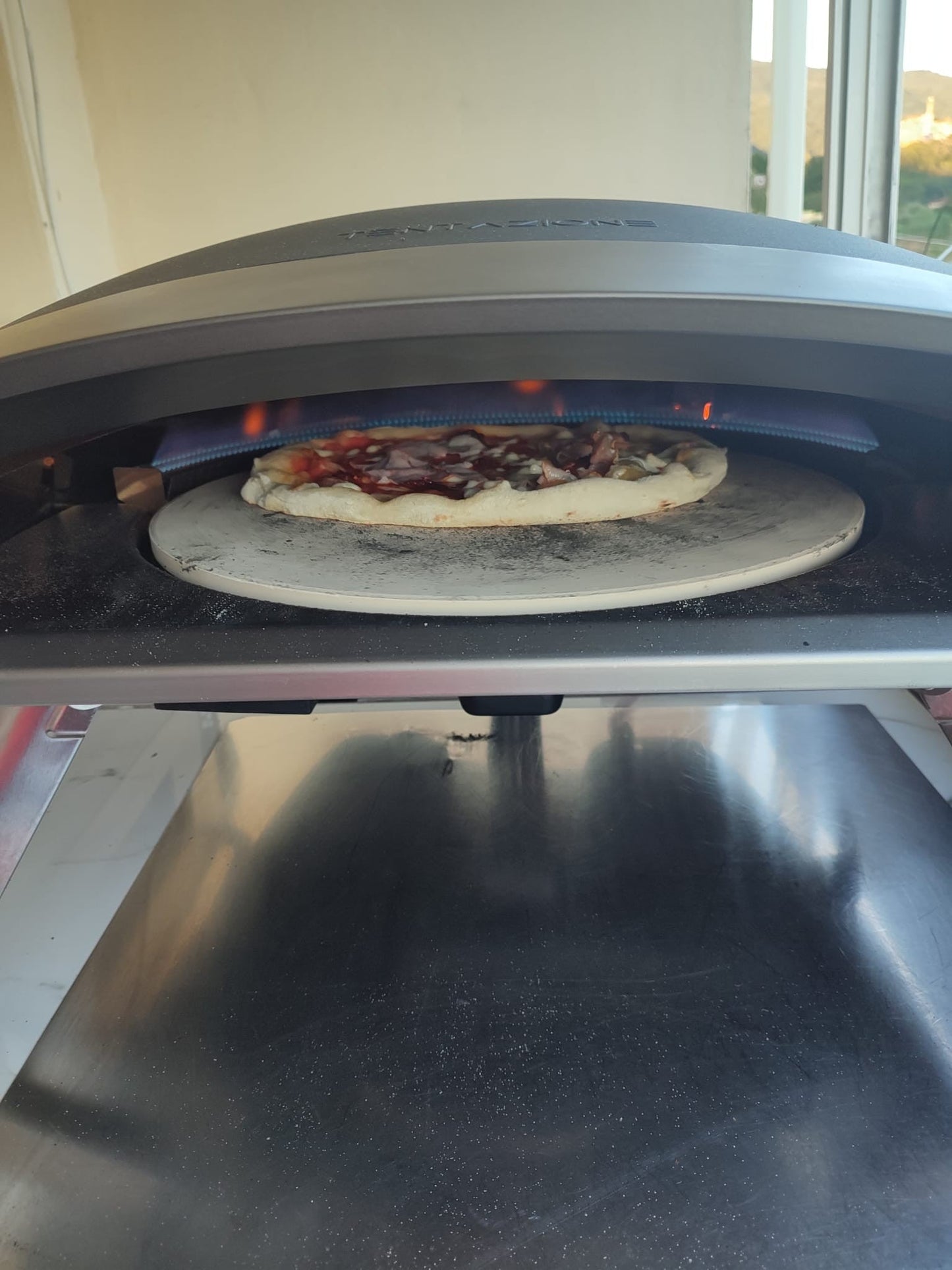Tentazione Air: Horno de gas con piedra de cocción giratoria de 40 cm (16″)