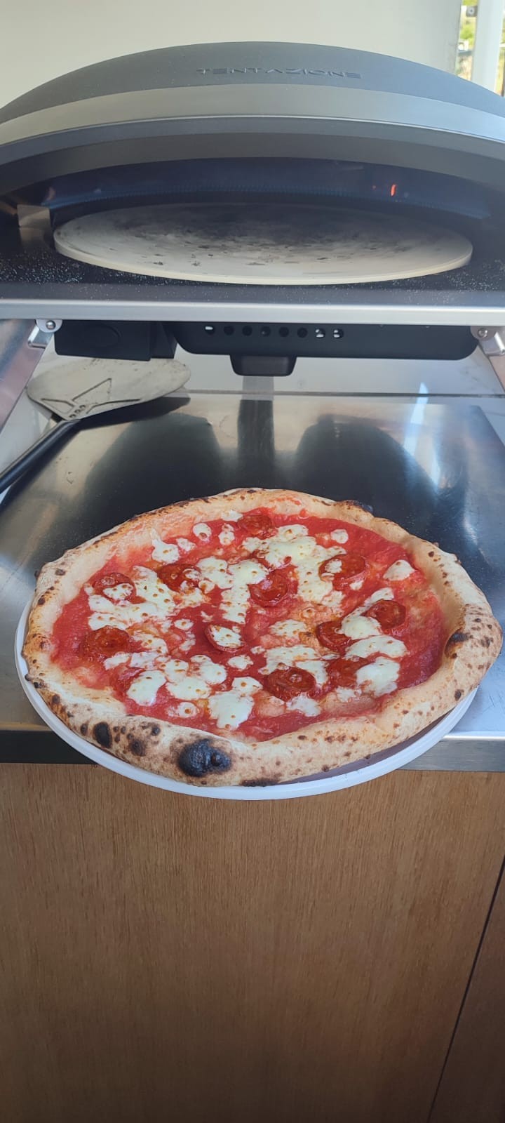 Tentazione Air: Horno de gas con piedra de cocción giratoria de 40 cm (16″)